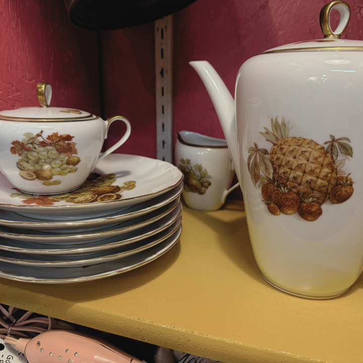 Exploring the Beauty and Versatility of Vintage China