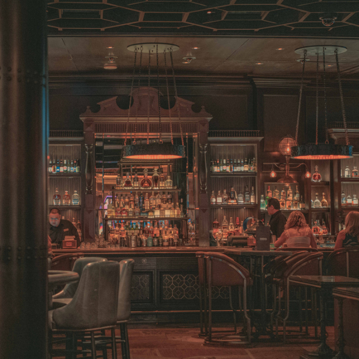 The Art of Collecting Vintage Barware: Cocktail Culture Through the Decades