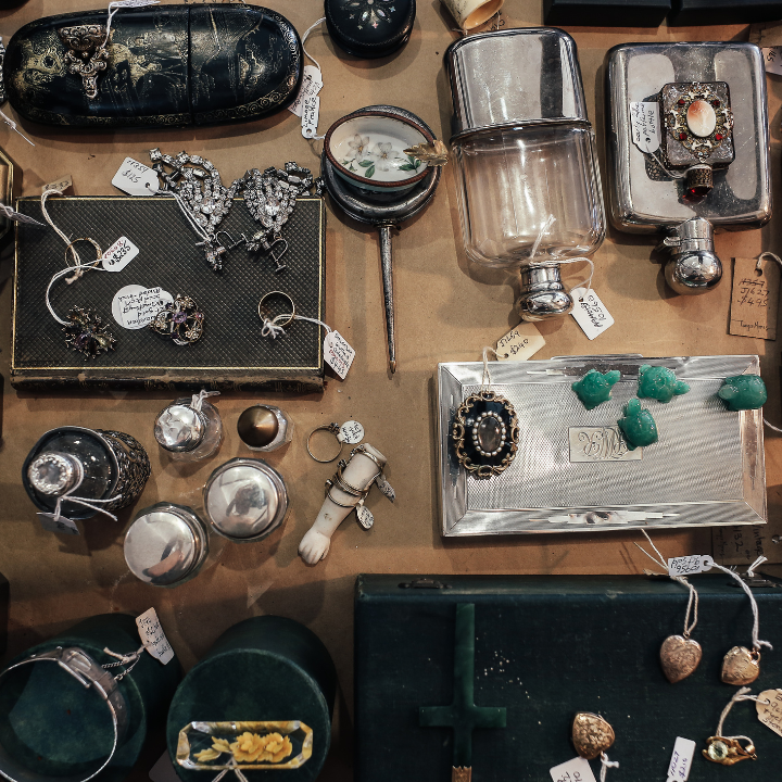 Haunted History – Spooky Antiques and Their Mysterious Stories