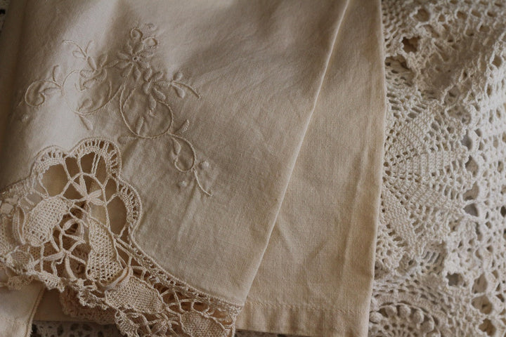 The Charm of Vintage Linens — Soft Layers for Late Spring