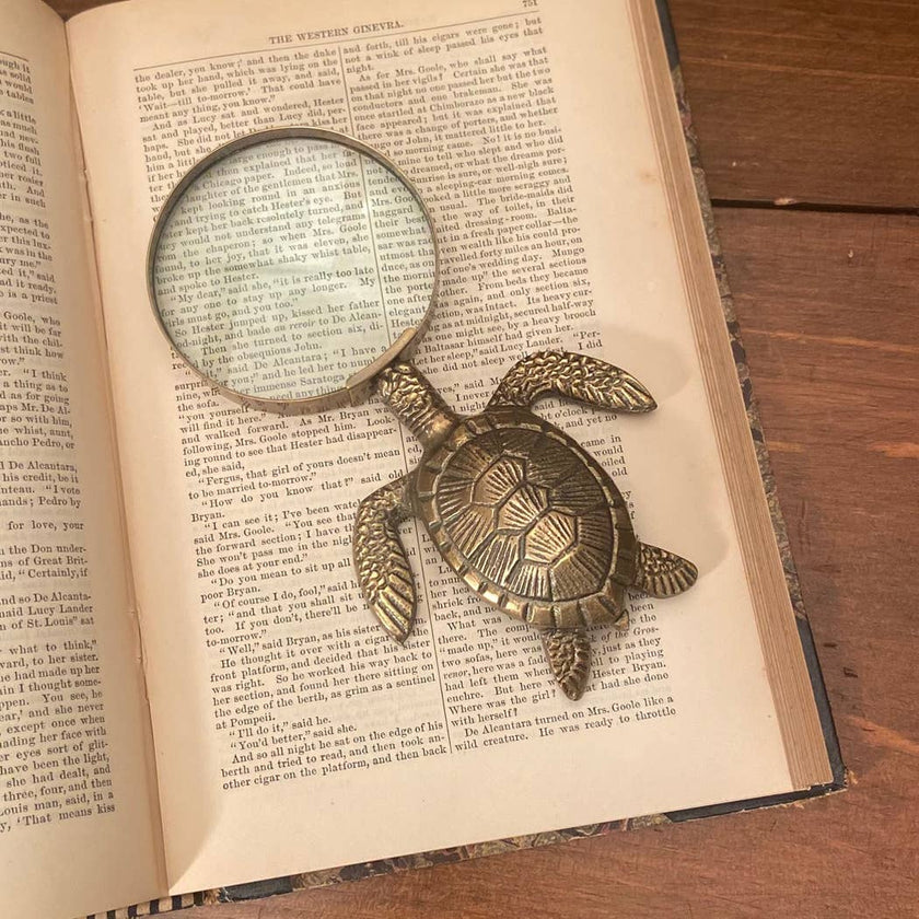 Antiqued Brass Turtle Magnifying Glass, 7”