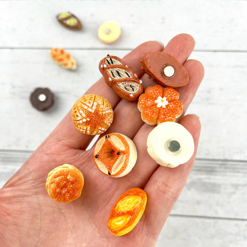 Pretzel Bread Fridge Magnet, Baked Goods Magnetic Decor