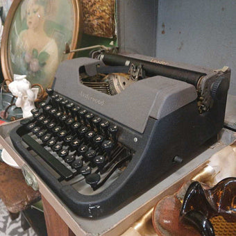 Underwood typewriter