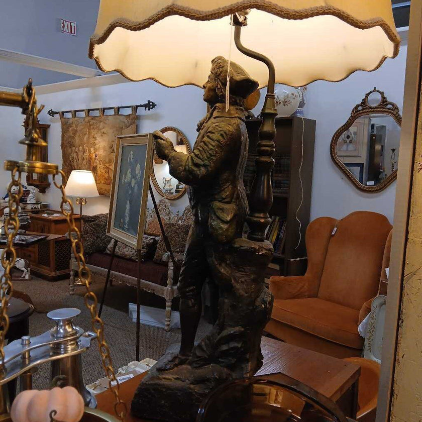 Colonial Lamp w/ Shade