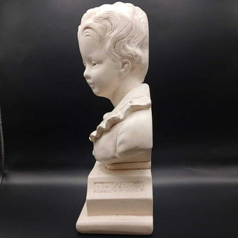 VTG Boy Victorian Sculptur