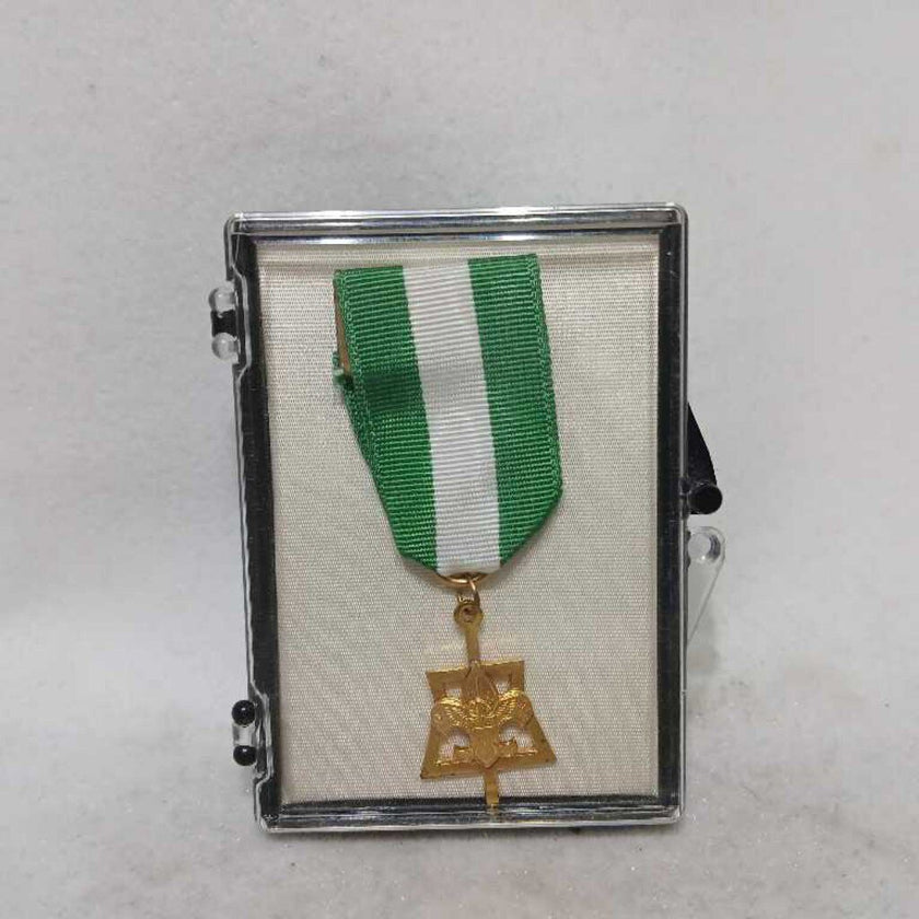 BSA Ribbon metal
