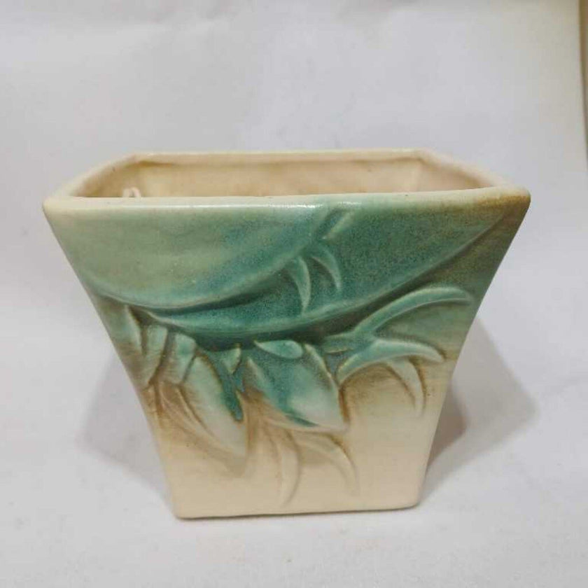 McCoy 1940s Lily Bulb Planter