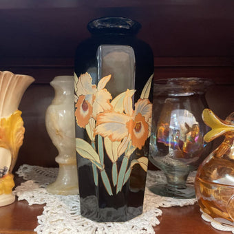 VTG Shaddy Vase Iris 8in.