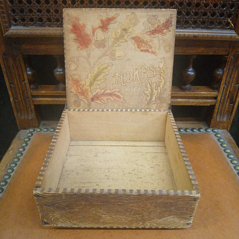 HDKFS wooden handkerchief box