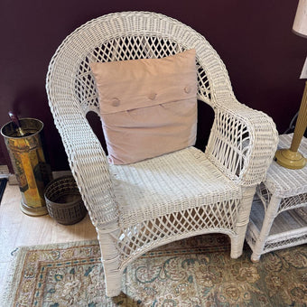 White whicker chair