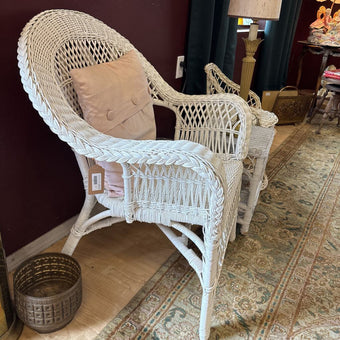 White whicker chair