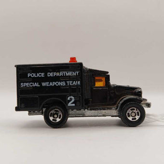 Tomica Toyota Police Van