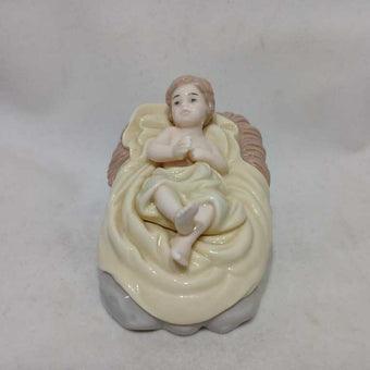 Lladro Style Baby Jesus 6