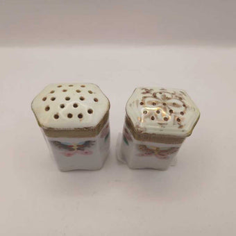 Vtg porcelain set salt/pepper w/butterflies