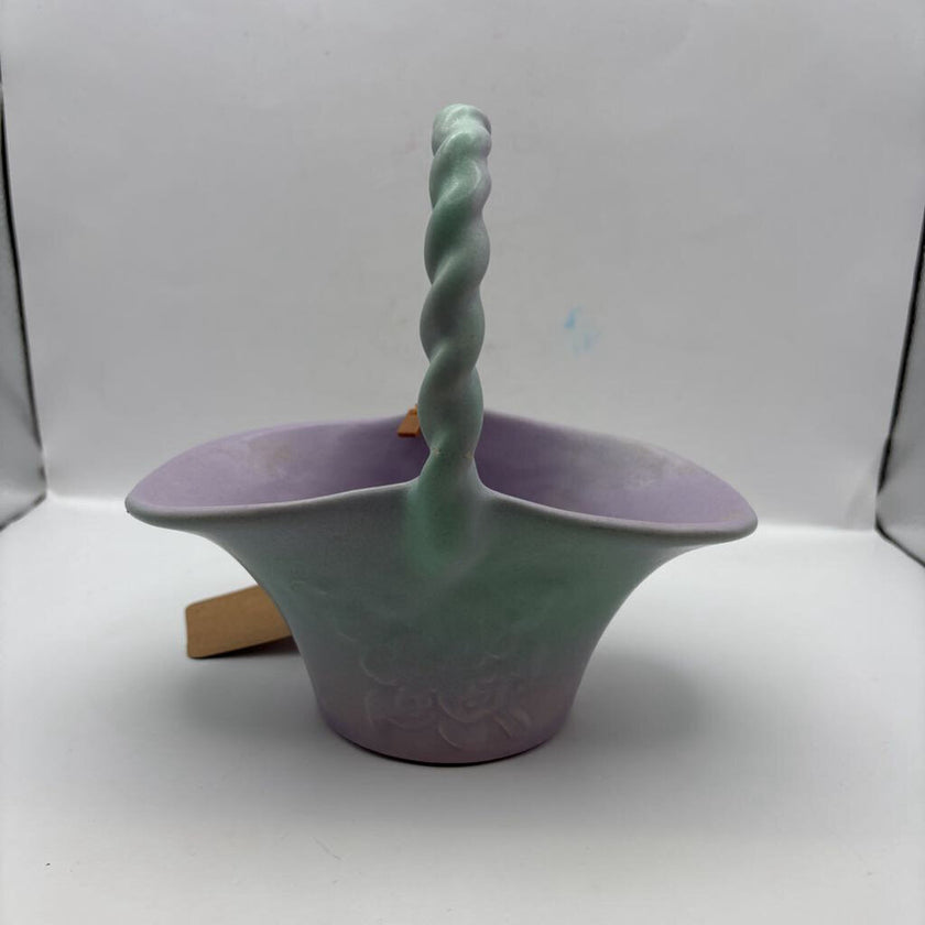 Rumrill pottery basket