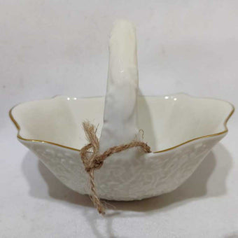 Vtg porcelain basket w/embossed leaves