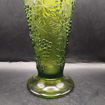 60's MCM Anchor Hocking GR pedestal vase w/ grape pattern