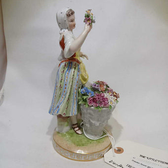 Dresden flower girl figurine