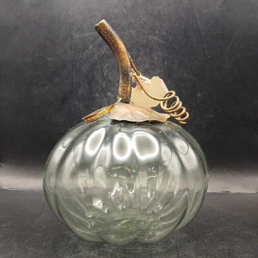 Clear glass pumpkin