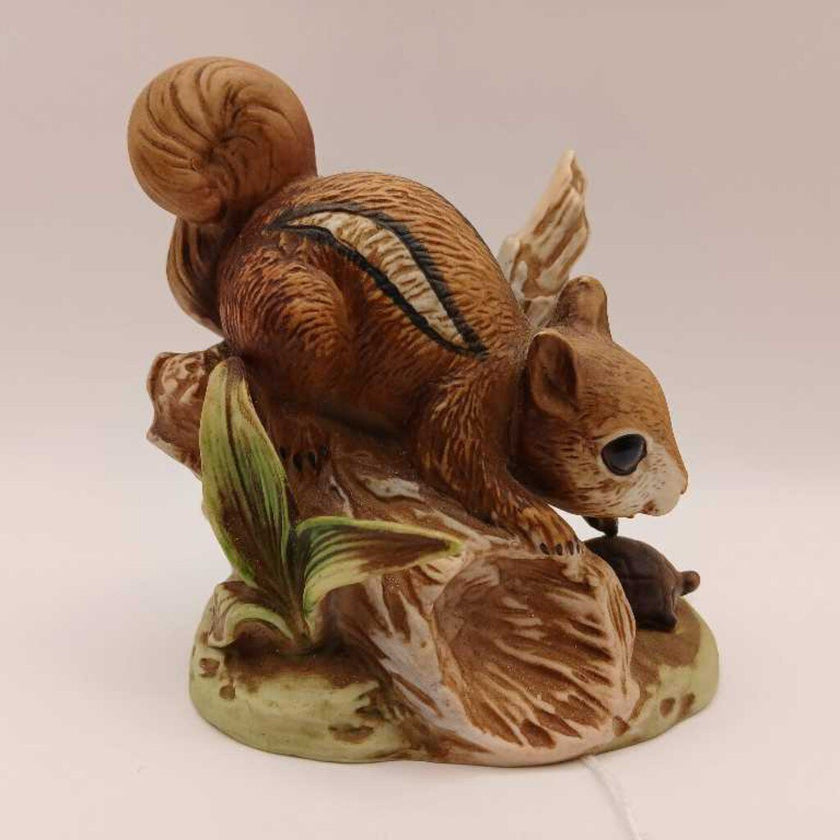 Homco Chipmunk w/turtle