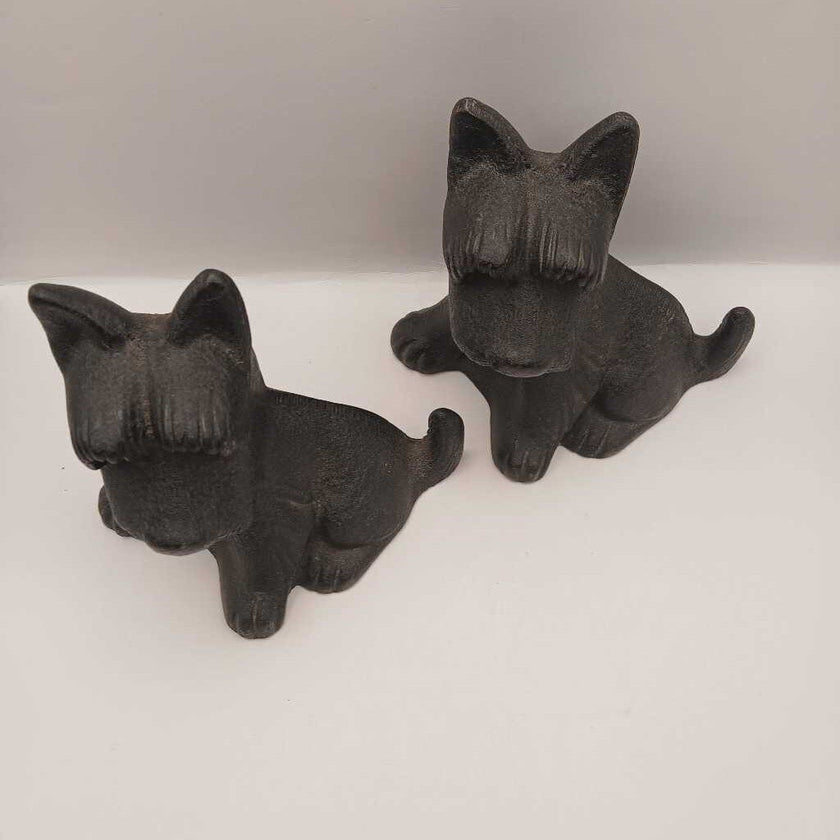 Vintage English Scottie Dog bookends