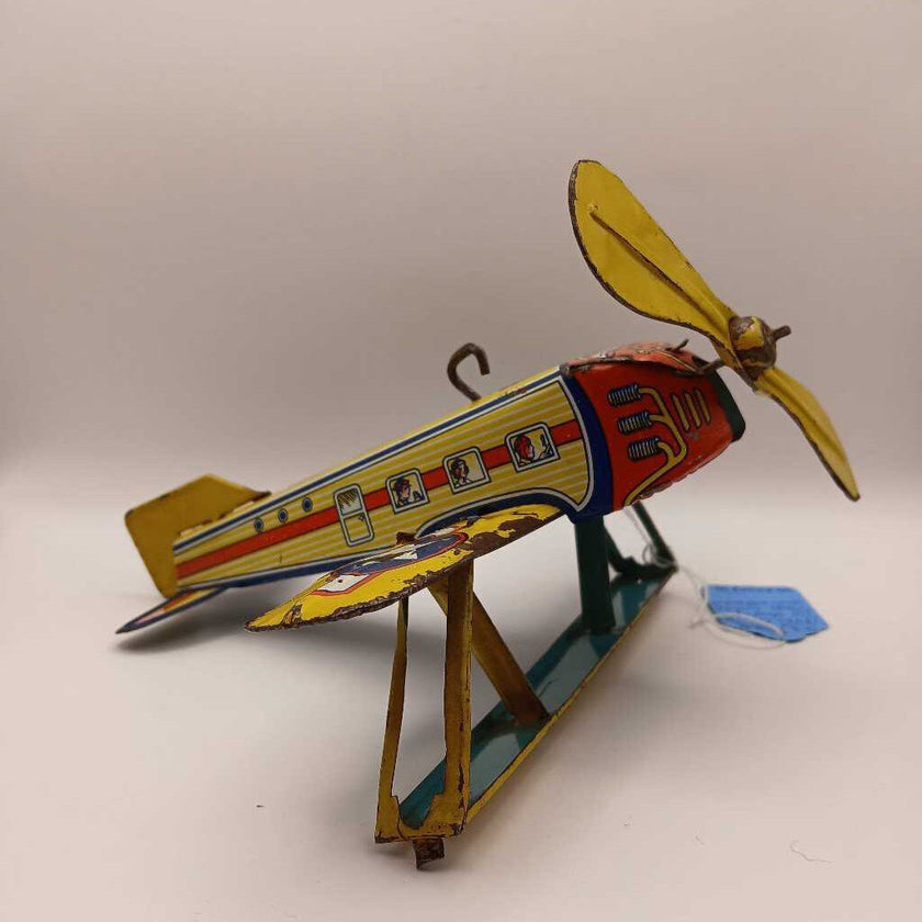 1940's Chein tin windup airplane working don't wind until you buy it