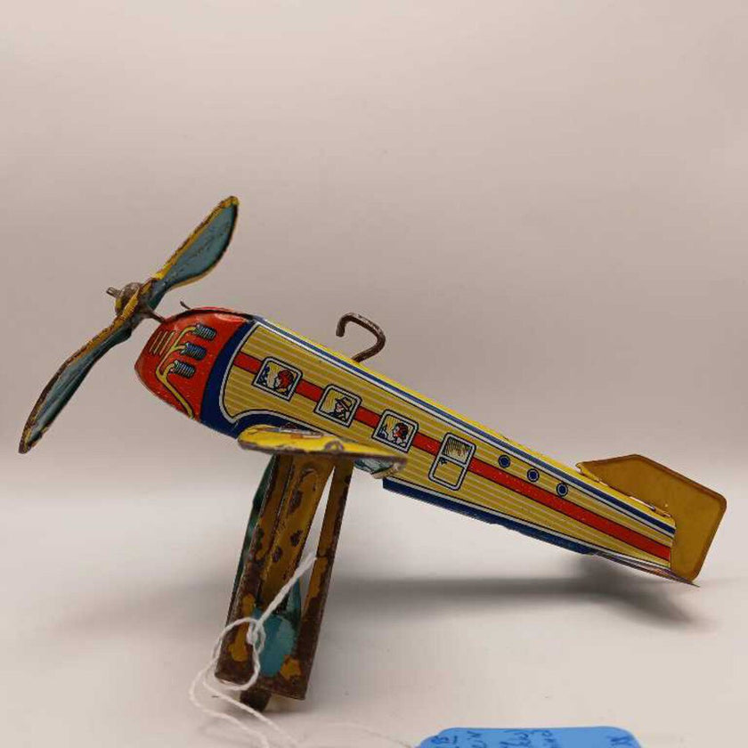 1940's Chein tin windup airplane working don't wind until you buy it