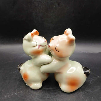 Van Tellingen Bunny Hug, 1940's salt pepper