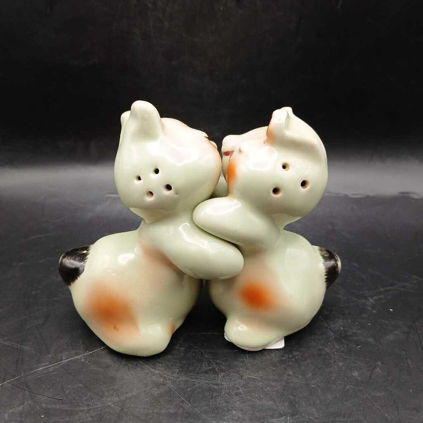 Van Tellingen Bunny Hug, 1940's salt pepper