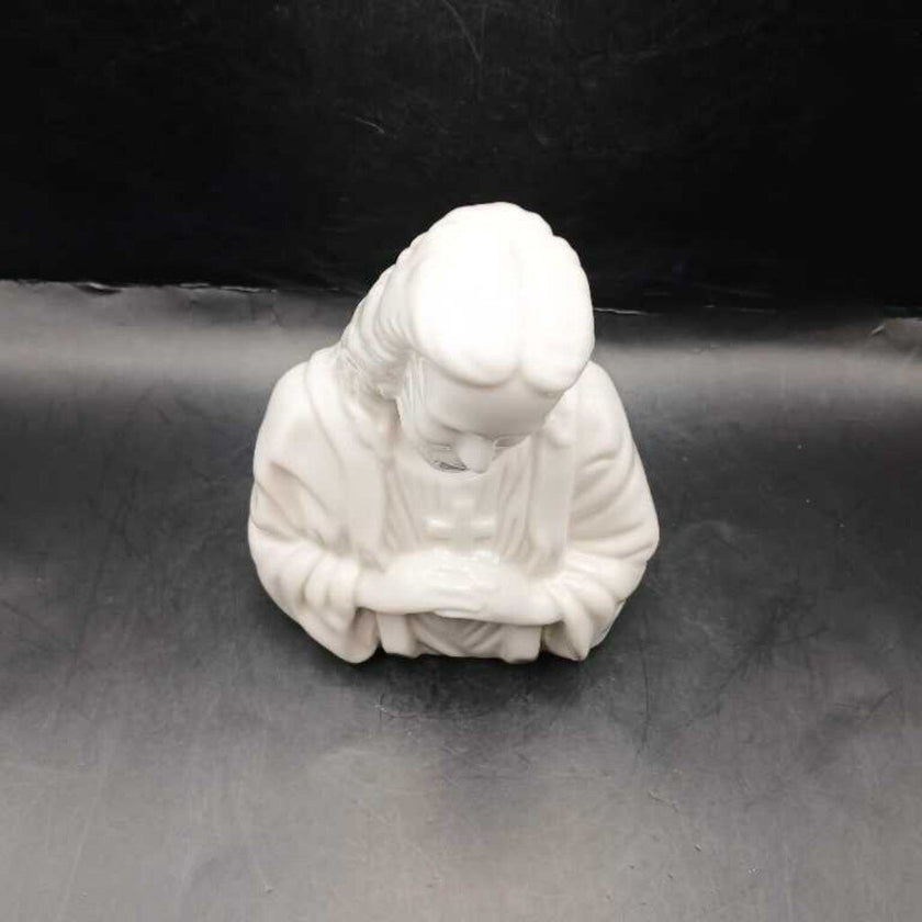 Porcelain Praying Jesus