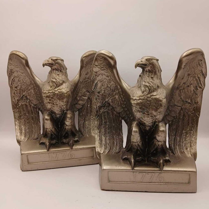 Pair of Bald Eagle book ends