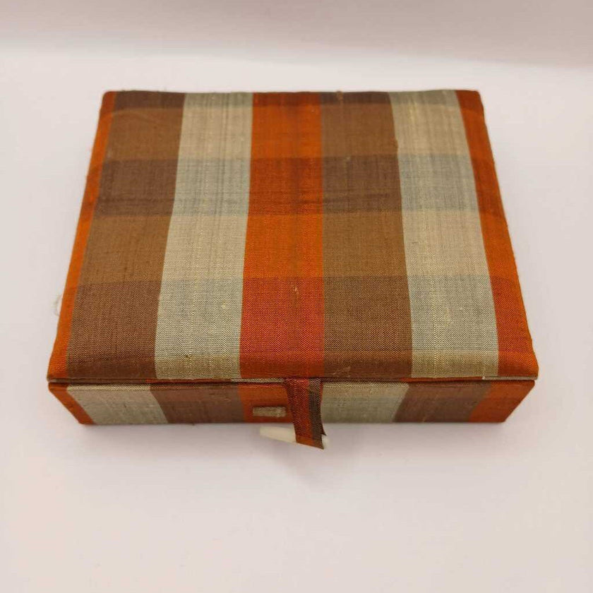 Vtg mother of pearl caviar spreader/knife set of 6 in original box