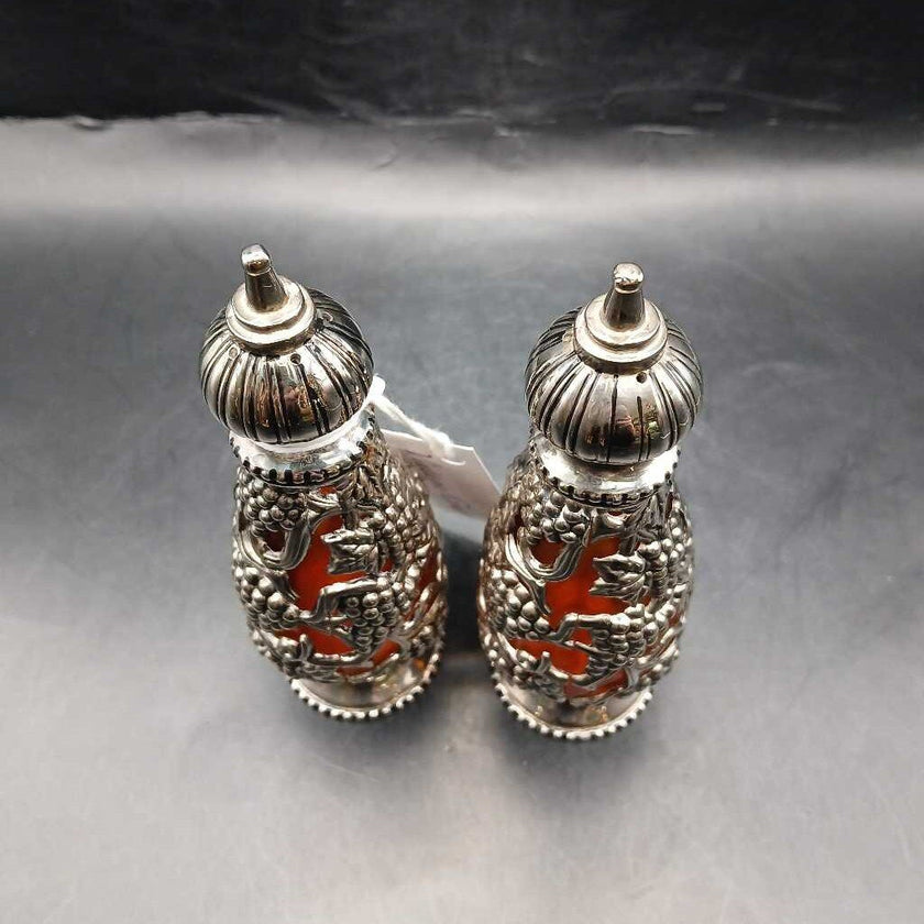 Godinger Grape & Vine S&P Shakers w/Amber Glass