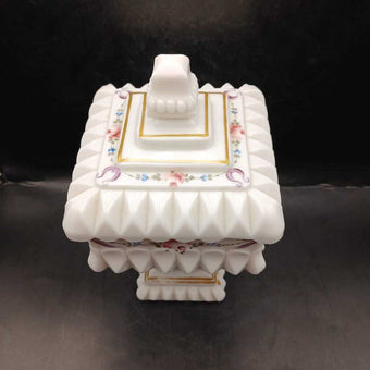 Vtg White Milk Glass Wedding Cake Box with lid by Westmoreland Glass