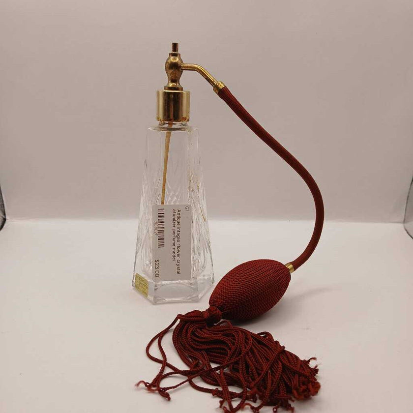 Antique intaglio flower crystal atomizer perfume model