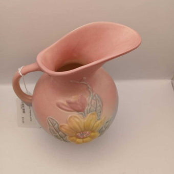 Hull pottery magnolia pitcher