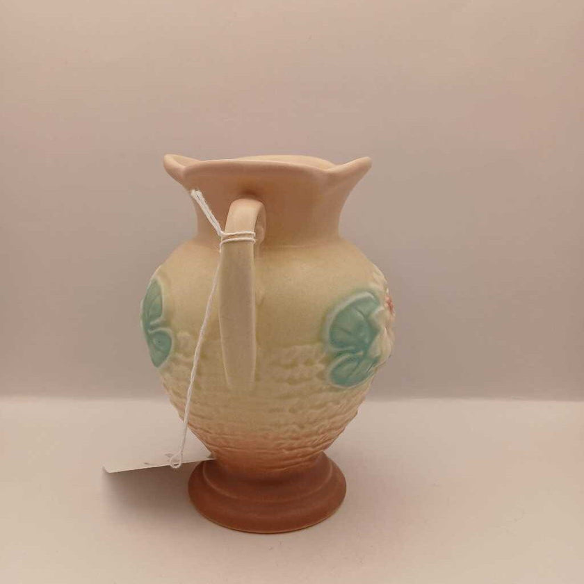 Hull water lily vase