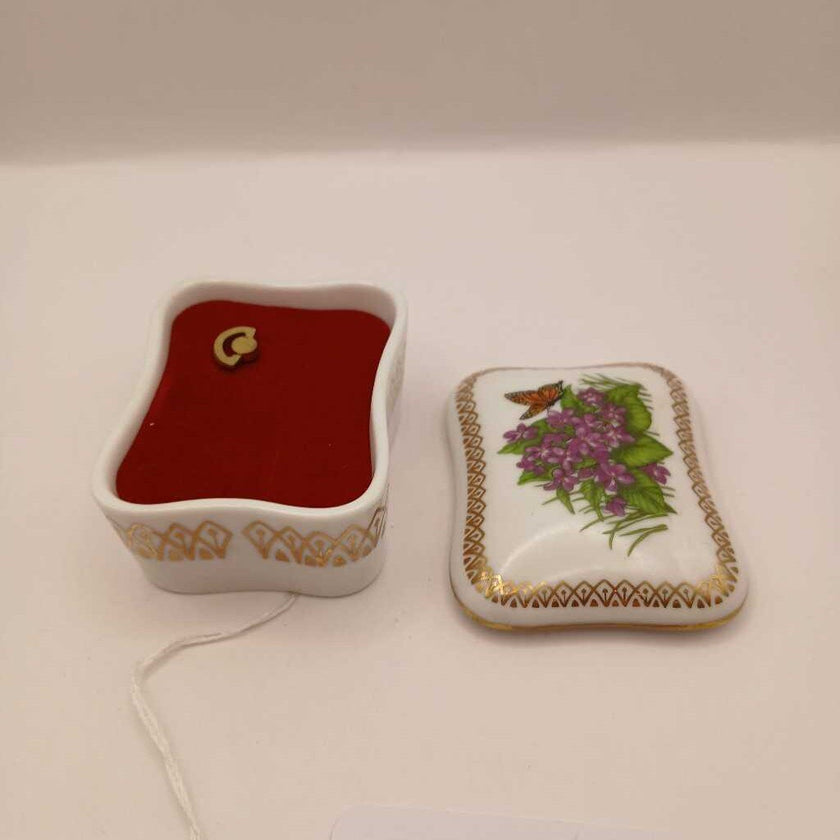 Violets trinket/music box