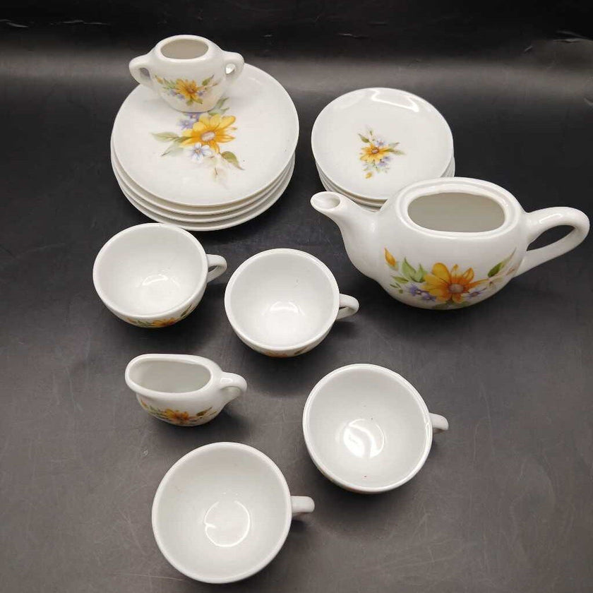 80s Daisy Mini Tea Set-15 pc