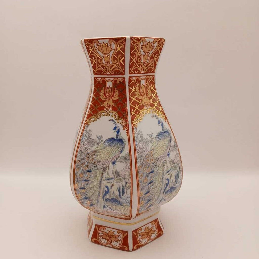 1890-1920s Porcelain Peacock Vase By Toyo Tiki Kaisha, Japan