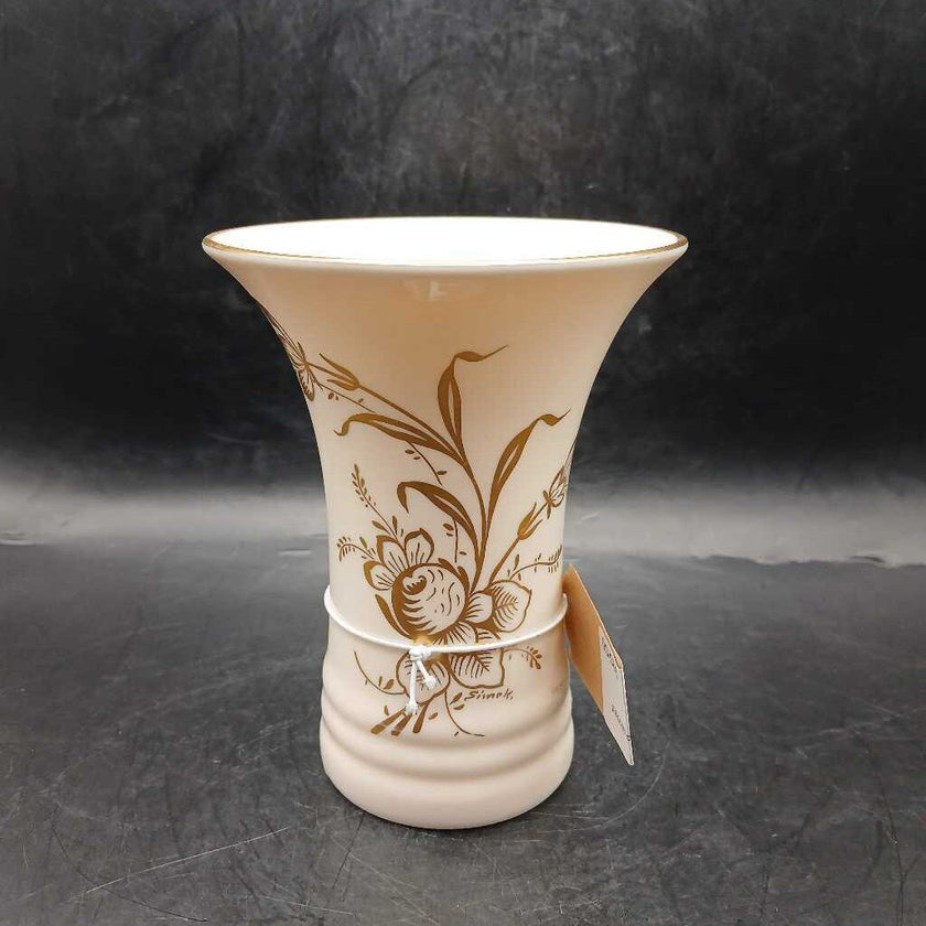 Signed Pickard Hand-Painted Vase