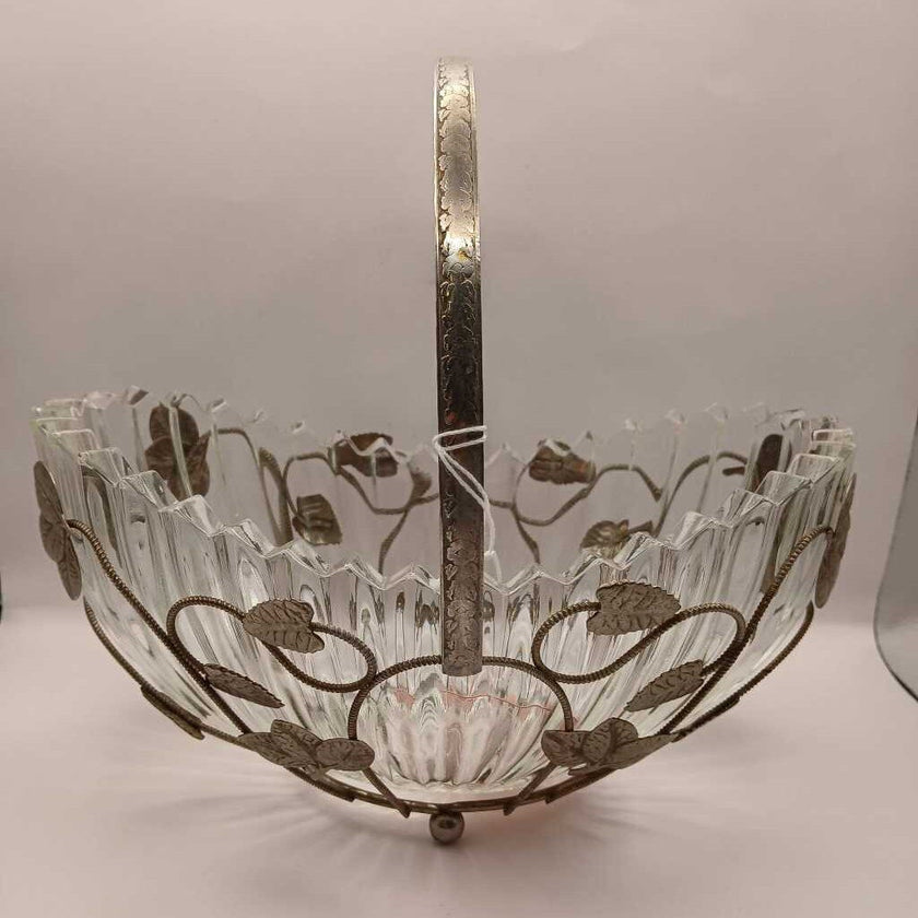 Brides Wedding Basket w/ Glass Bowl