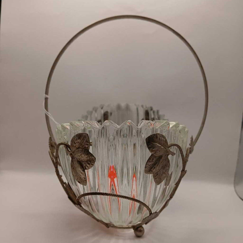 Brides Wedding Basket w/ Glass Bowl