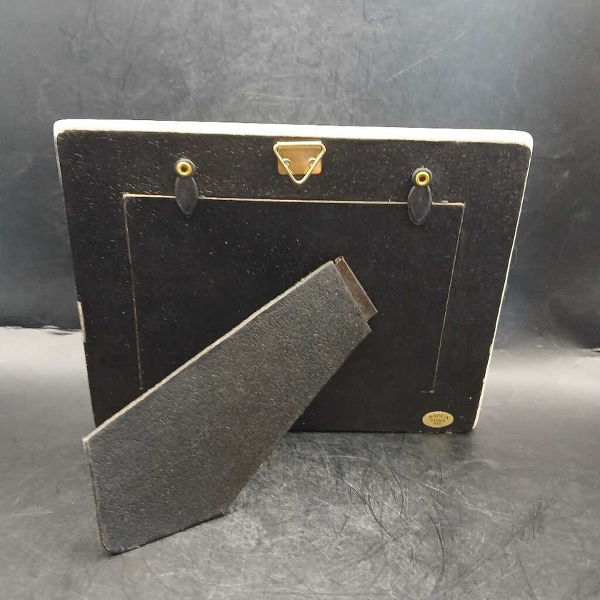 Porcelain Frame Friends Chocolate