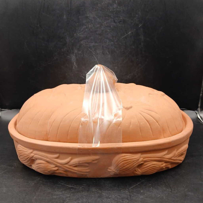 onion Red Ware with Lid