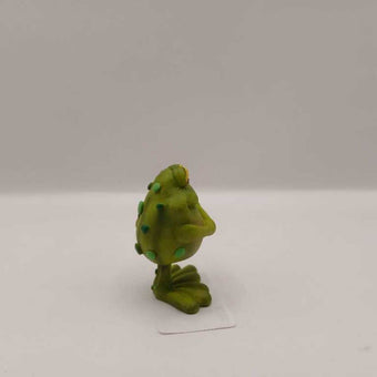 Russ Frog Holding Roses