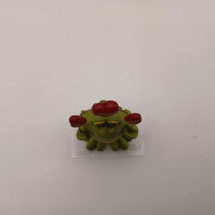 Russ Frog Heart Arch