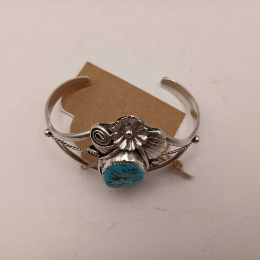 Native American Sterling Silver Turquoise Cuff Bracelet (Zuni Craftmanship)