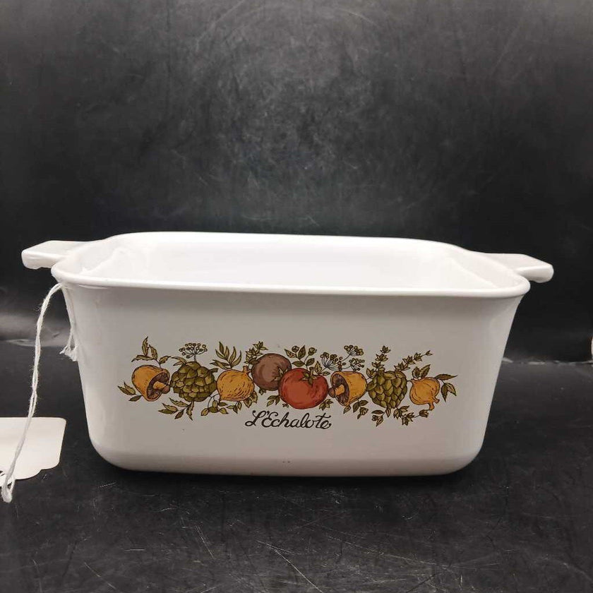 Corning Ware P-4-B 1.5 L Spice of Life Casserole dish- 7 x 5 1/2 x 3 in