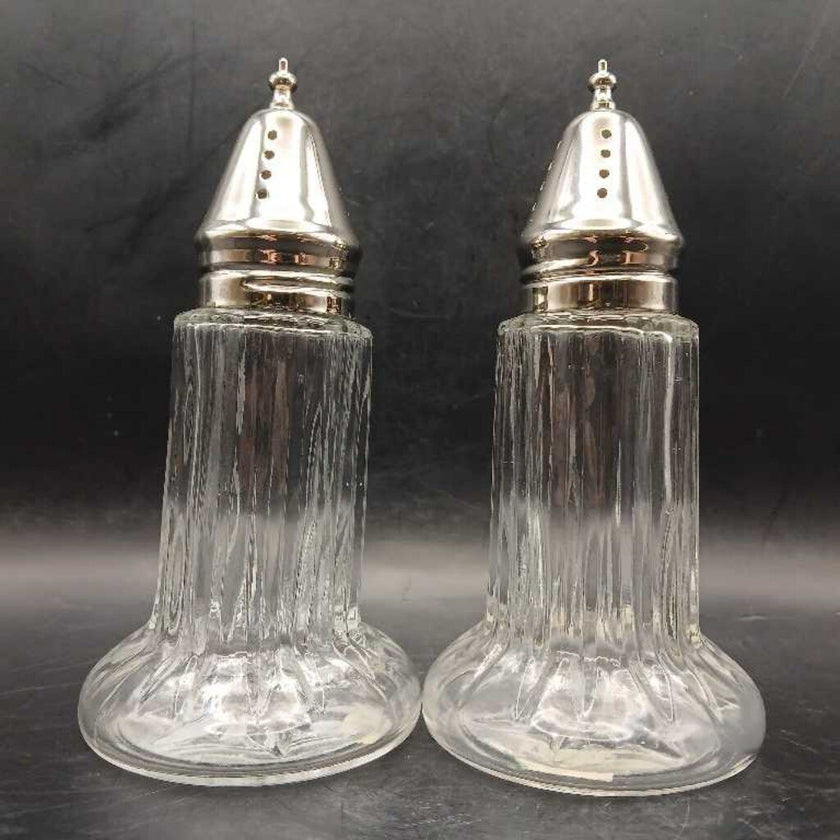 Towle Silversmiths Silver Plated Salt and Pepper Shaker Set